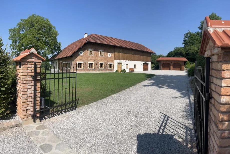 Vierkanthof umbauen Österreich Vierkanter K